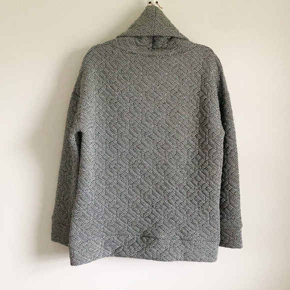 Gap Fit Houndstooth Thick Quilted Cowl Funnel Neck Oversized pullover Small - Picture 8 of 8